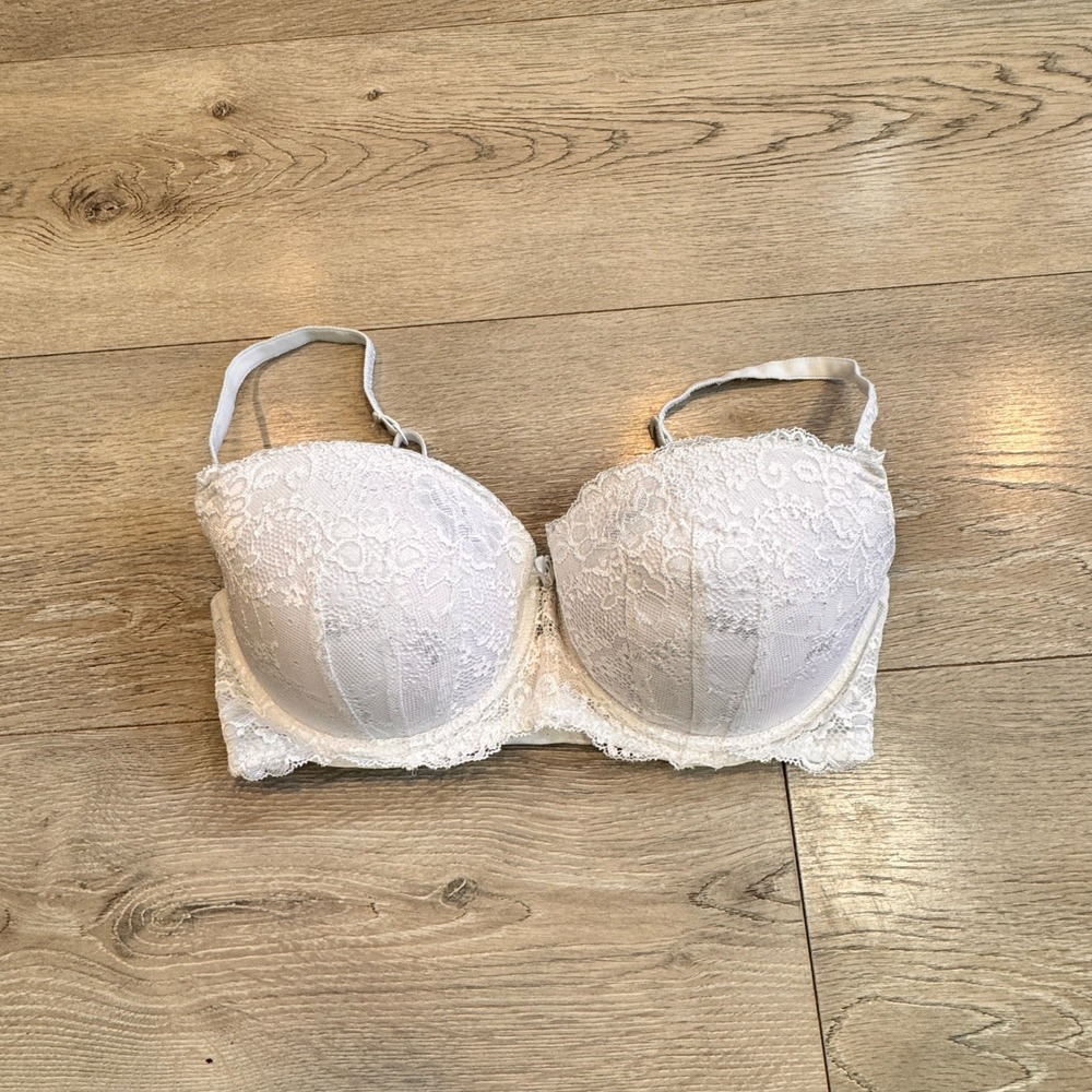 Candies White Lace Push Up Underwire Bra Size 34D‎